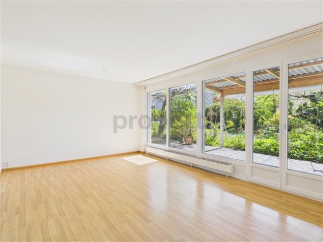 Charmantes 4.5 Zimmer Einfamilienhaus mit Garage, Dornach