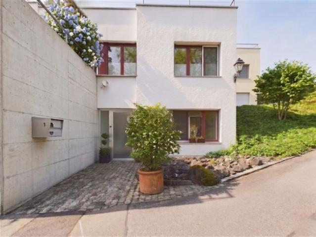 Charmantes 4.5 Zimmer Etagenhaus am Sonnhaldenweg in Wittenbach