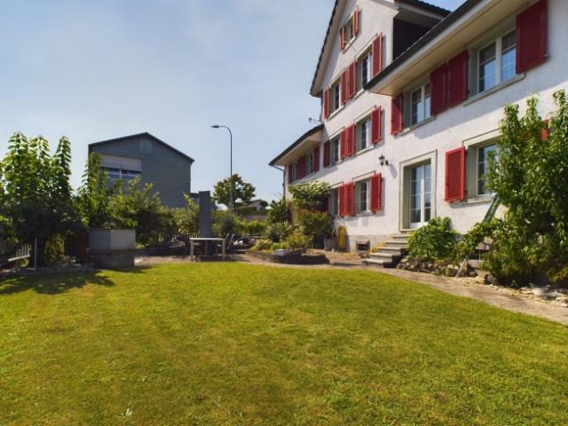 Charmantes 6.5 Zimmer Einfamilienhaus mit historischem Flair und viel Potenzial in Illighausen 450m2 Nutzfläche