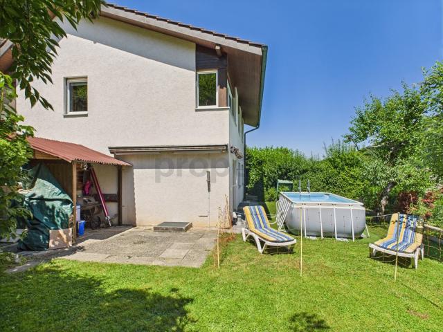 Charmantes 6.5 Zimmer Einfamilienhaus mit schönem Garten in Hofstetten Flüh