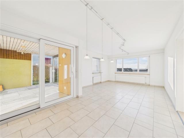 Charmantes 6.5 Zimmer Einfamilienhaus mit schönem Wintergarten in Bellikon, Kanton AG