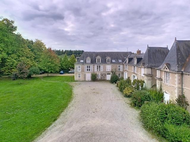 À 5 min d'Angers Avrillé, Château de la Plesse