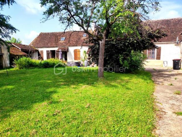 Charme de l’ancien & beaux volumes à Monéteau – Maison 175 m² avec jardin