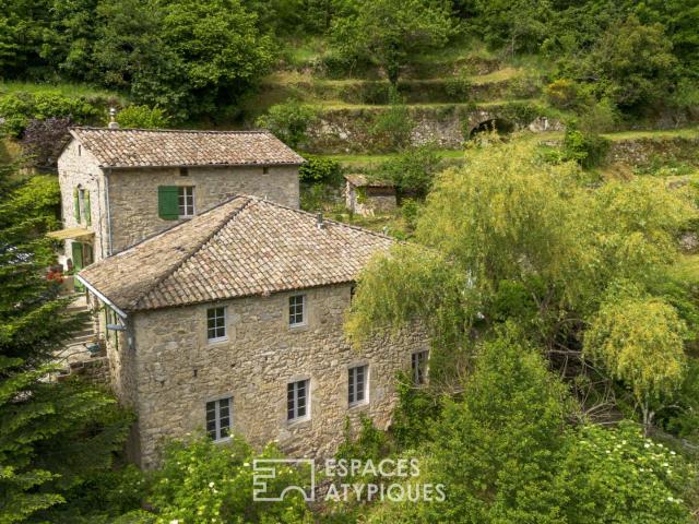 Charme et authenticité d'un ancien moulinage en pierre, avec. 177m² Burzet