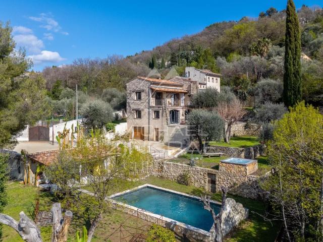 Charme et authenticité 227m² Grasse