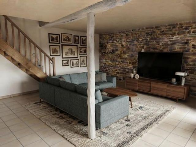 Charme et Indépendance pour ce Triplex de 124 m² au sol