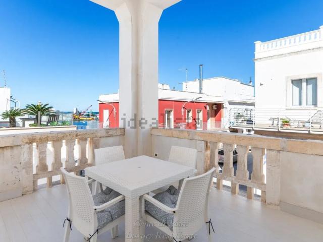 Charme mediterraneo sul porto di Villanova di Ostuni: casa d. 105m² Ostuni