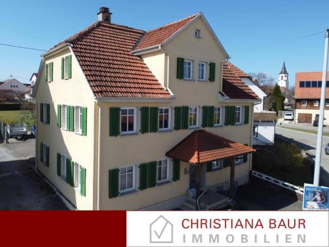 CHARME UND CHARAKTER: 1 2 Fam. Haus in Ostdorf
