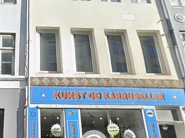 Bolig med privat tagterrasse og central beliggenhed!, København K, København