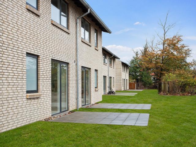 Charmerende 4 værelses rækkehus med to terrasser