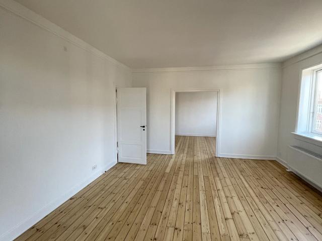 Charmerende 119 m² lejlighed på Frederiksberg