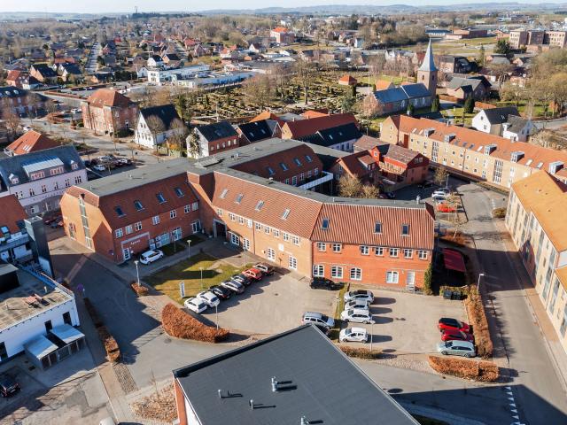 Charmerende 2 værelses lejlighed i centrum af Hammel