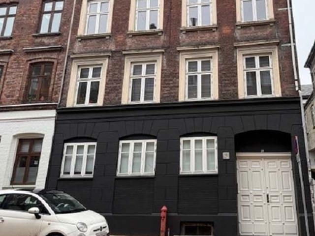 Charmerende 3 værelses lejlighed i hjertet af Odense, Odense C, Fyn