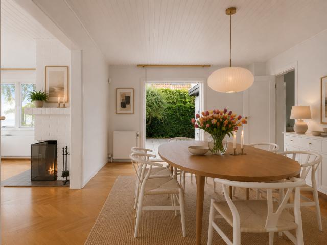Charmerende villa med Øresund, skov og egen badebro