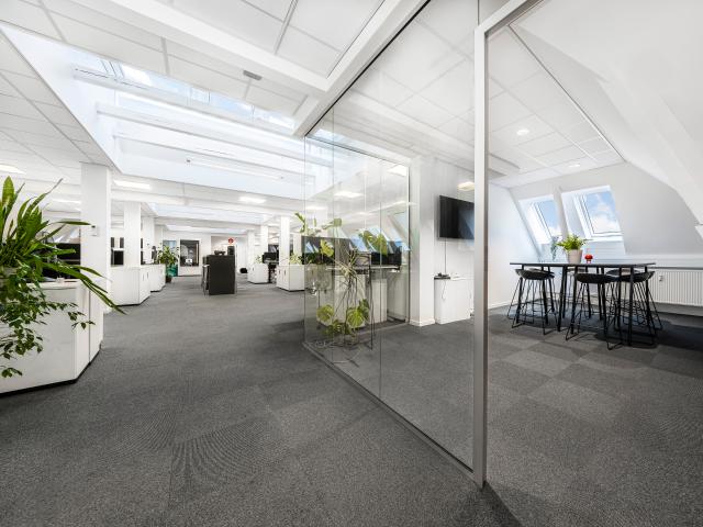 Charmerende kontorlejemål på 431 m² med udsigt over Bondebyen