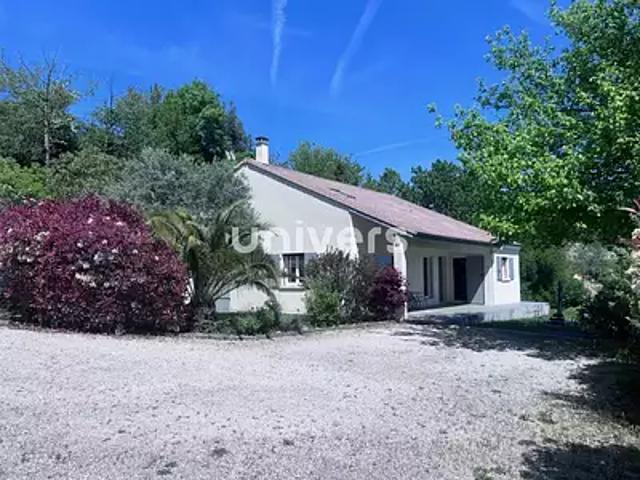 Charmes sur Rhône 07800 Achat / Vente maison 7 pièces t7 piscine