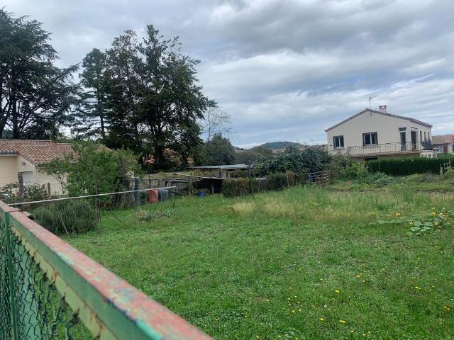 CHARMES SUR RHONE PARCELLE POUR CONSTRUIRE