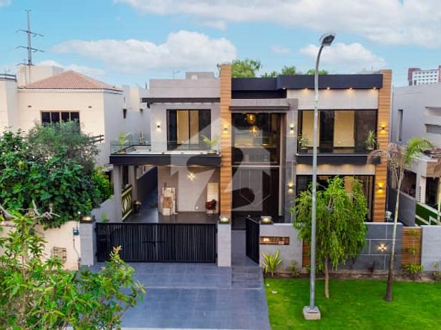 Charming 4 Bedroom 10 Marla House In DHA With Modern Comfort With Stylish Finishes Near Dolmen Mall
