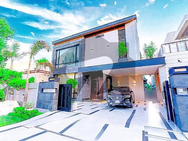 Charming 4 Bedroom 10 Marla House In DHA With Modern Comfort With Stylish Finishes