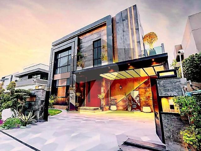 Charming 4 Bedroom 10 Marla House in DHA with Modern Comfort with Stylish Finishes