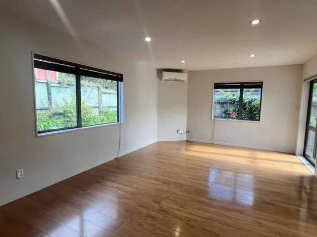 Charming 4 Bedroom Family Home in Avondale