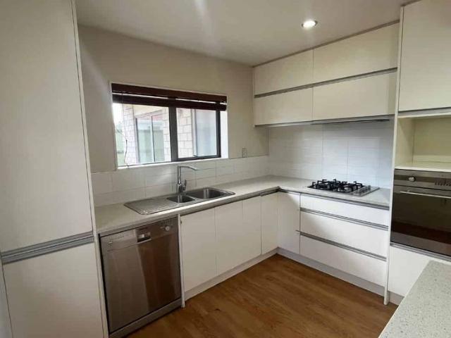 Charming 4 Bedroom Family Home in Avondale