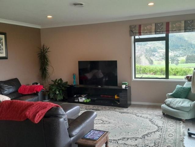Charming 4 Bedroom Family Home in Kauri