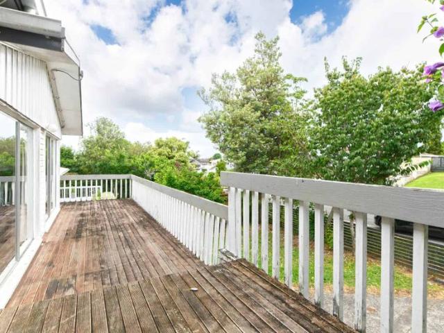 Charming 4 Bedroom Family Home with Office & R.