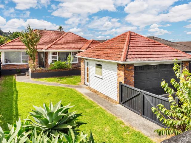 Charming 4 bedroom fully fenced home