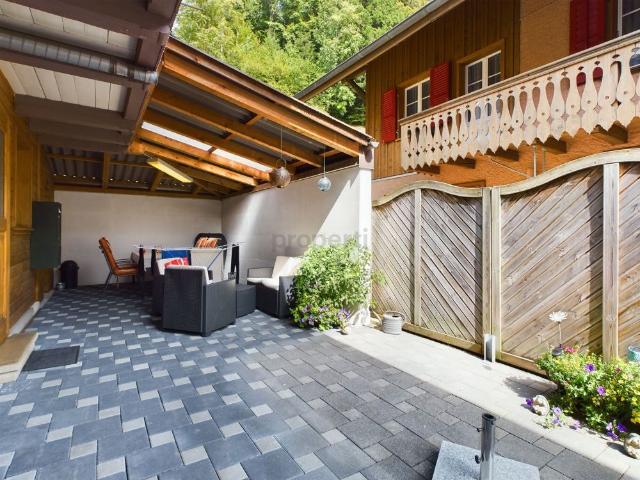 Charming 4.5 room apartment with balcony, Trubschachen