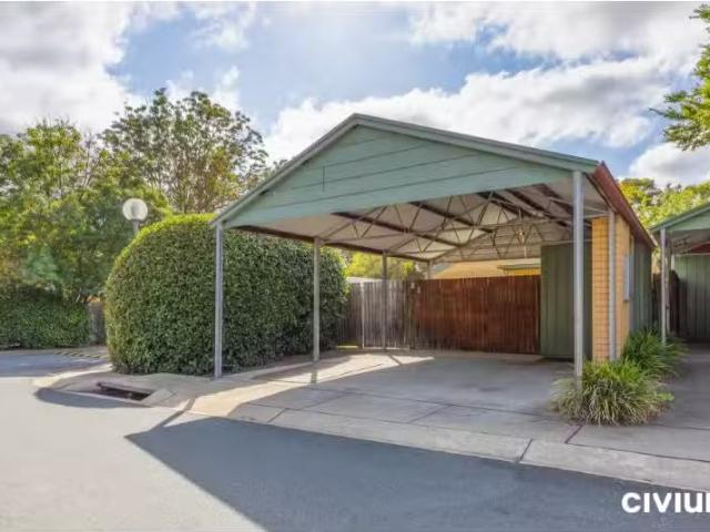 Deal! 1/28 De Graaff Street, HOLDER Townhouse for rent Listed.