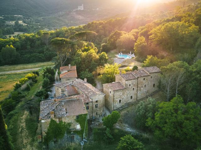 Charming 18th century village in Cortona 2m² Cortona