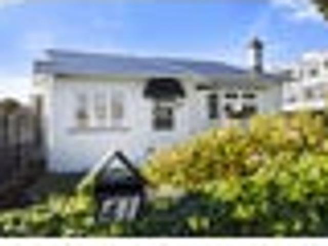 Charming 1930s Bungalow with Subdivision Potential