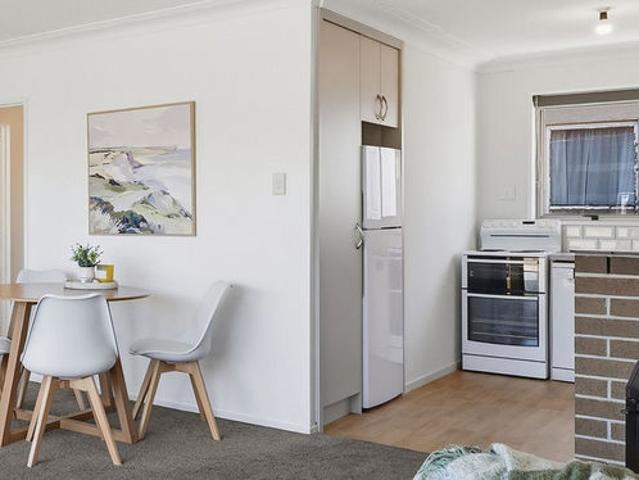 Charming 1970s brick townhouse