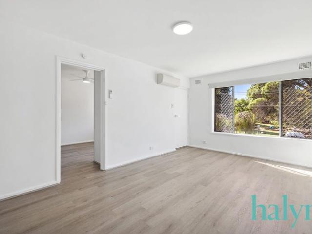 Charming 1 Bedroom Apartment Opposite Perth's Favourite Park!