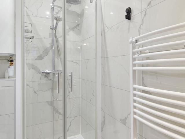 Charming 1 Bedroom Apartment for Rent in Central Paris, Paris Amsterdam Apartments for Rent
