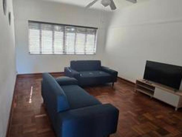 charming 1 bedroom apartment in the.
