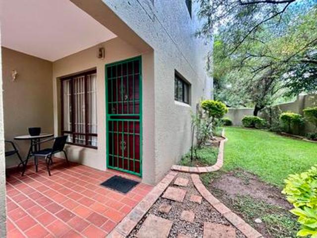charming 1 bedroom apartment in the.