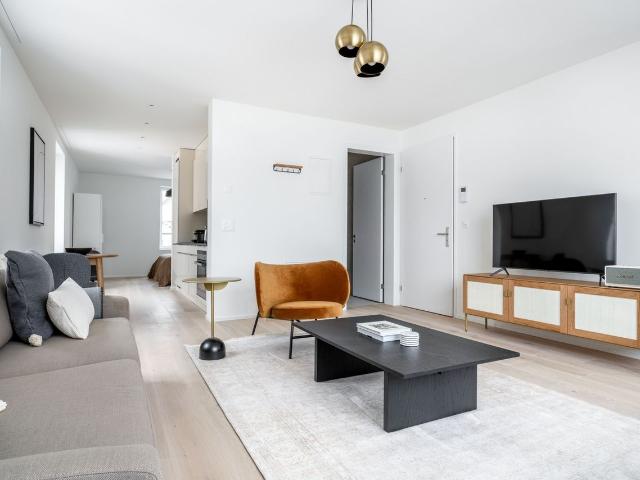 Charming 1 Bedroom Apartment with City Views, Zurich Amsterdam Apartments for Rent