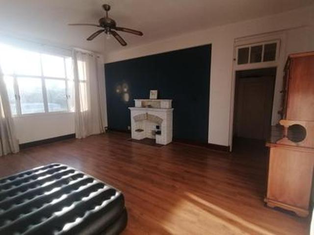 charming 1 bedroom home with garage