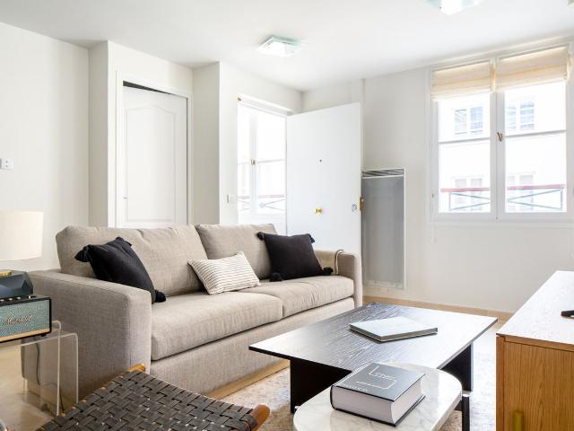 Charming 1 Bedroom Oasis in Central Paris, Paris Amsterdam Apartments for Rent