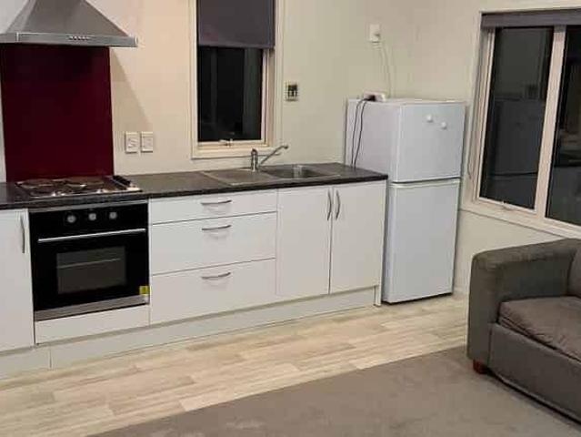 Charming 1 Bedroom Retreat in Kelson