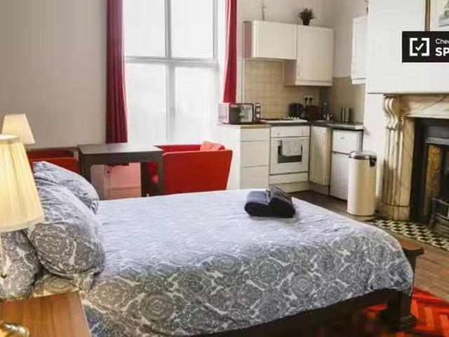 Deal! 1 BR Cozy studio flat to rent in Rathgar, Dublin