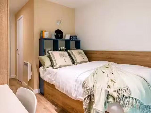 New 1 Room Standard 8 Bed Cluster