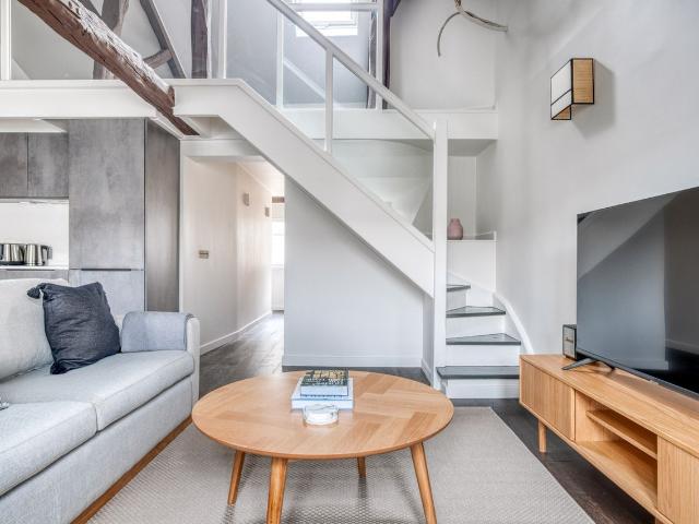 Charming 1BR Apartment in Historic Place Vendôme, Paris Amsterdam Apartments for Rent