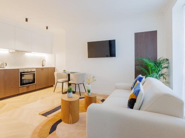 Charming 1BR Apartment with AC near Rue d'Amsterdam, Paris Amsterdam Apartments for Rent