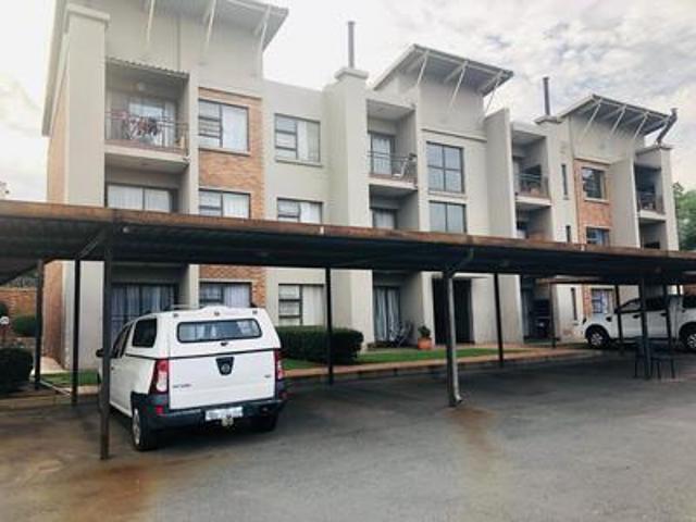 charming 2 bedroom apartment on the.