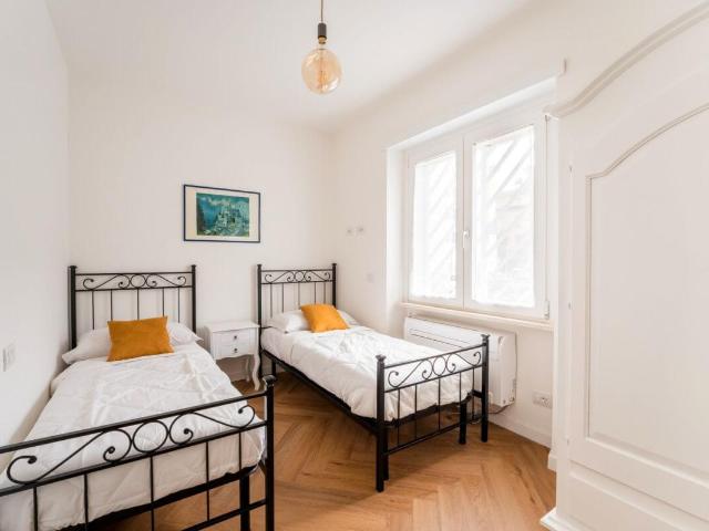 Charming 2 Bedroom Apartment in Flaminio Cribmed