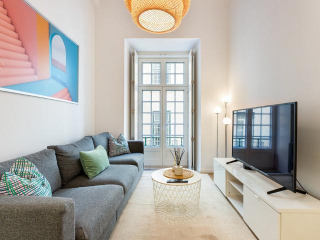 Charming 2 bedroom Apartment in Heart of Lisbon