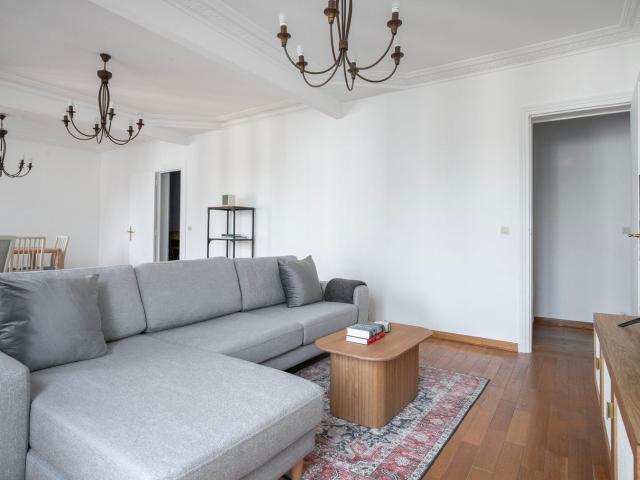 Charming 2 Bedroom Apartment in Prime Paris Location